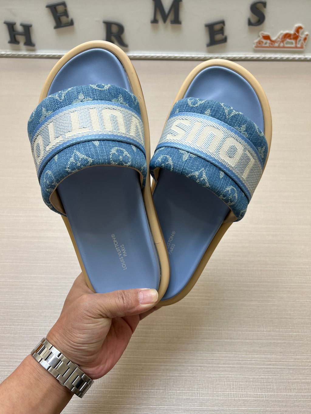 535ZE301Z Popular Slippers