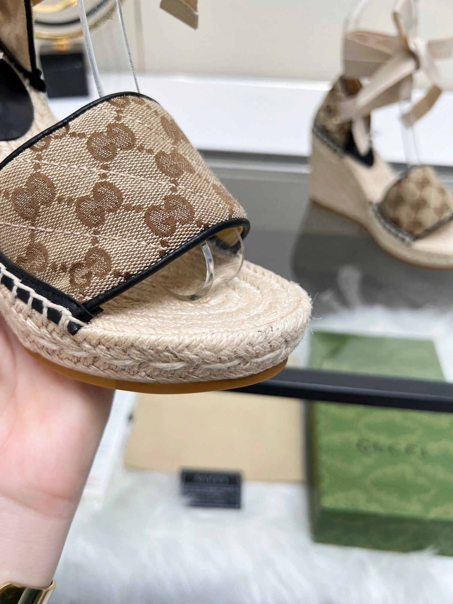 Z2X66B37 Popular High heels