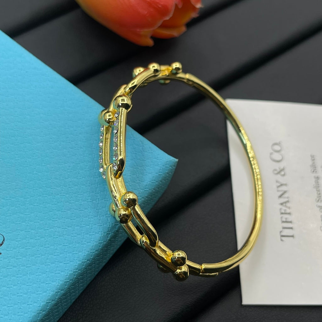 136NT87K Popular Bracelets