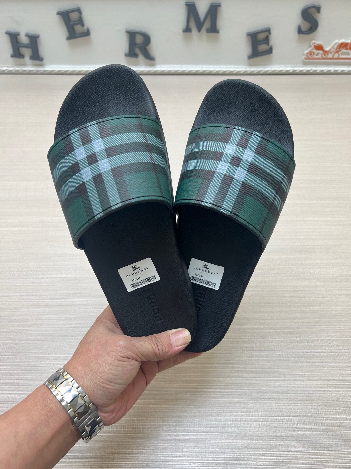 535ZR251Z Popular Slippers
