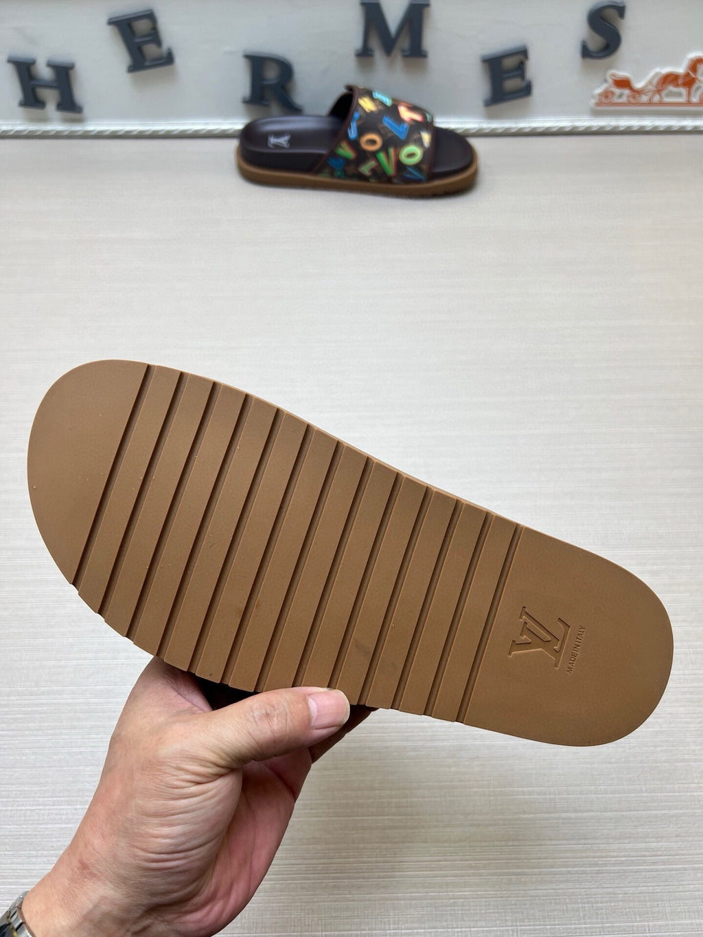 5WE247Z Popular Slippers