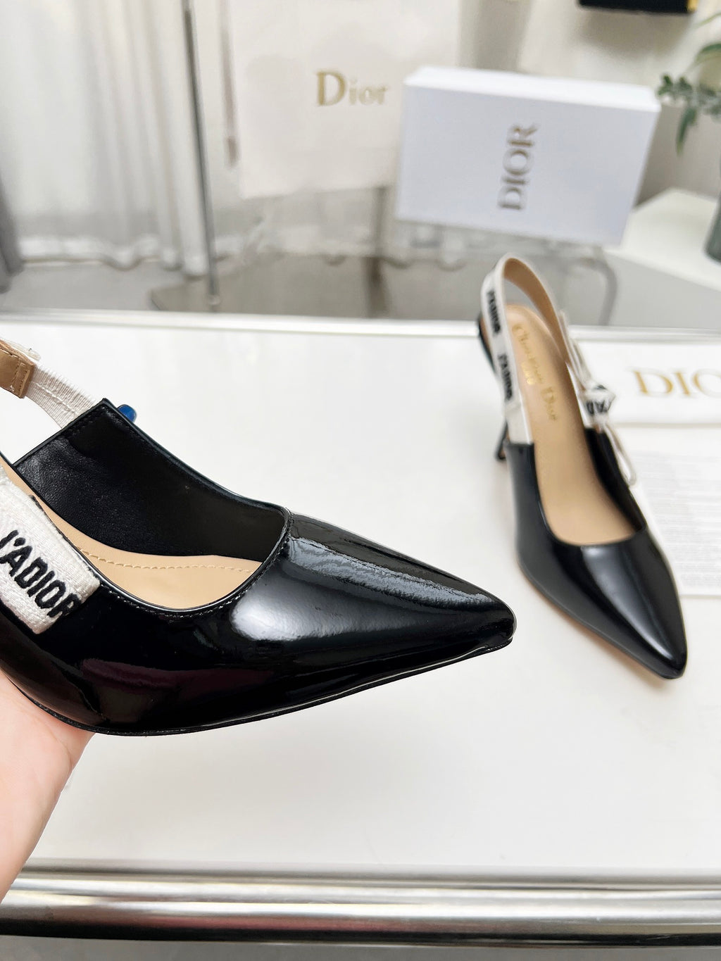 Z2P36D32 Popular high-quality leather Shoes