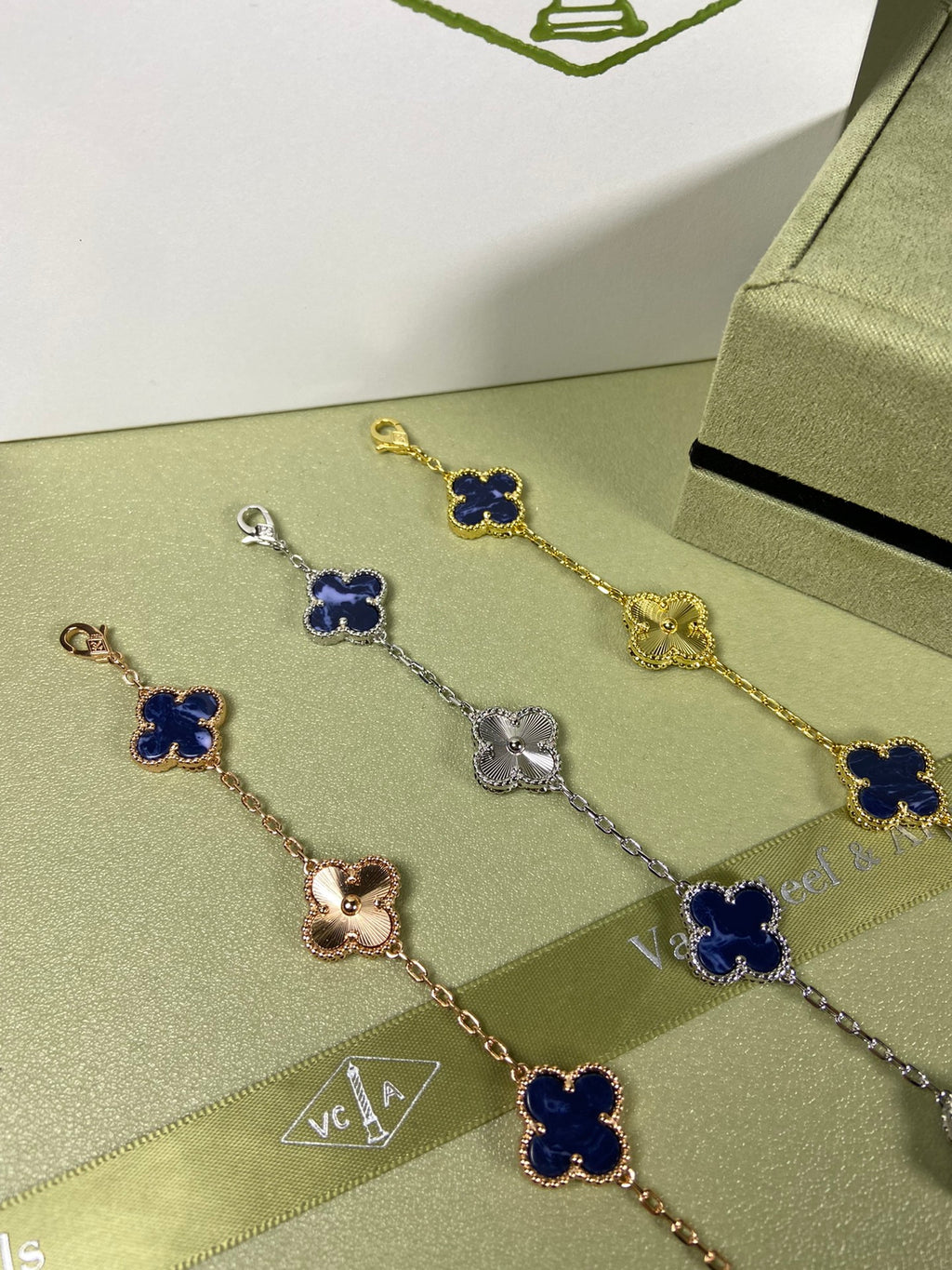5XVA181K  Popular bracelets  5 flowers normal size1.5cm flower