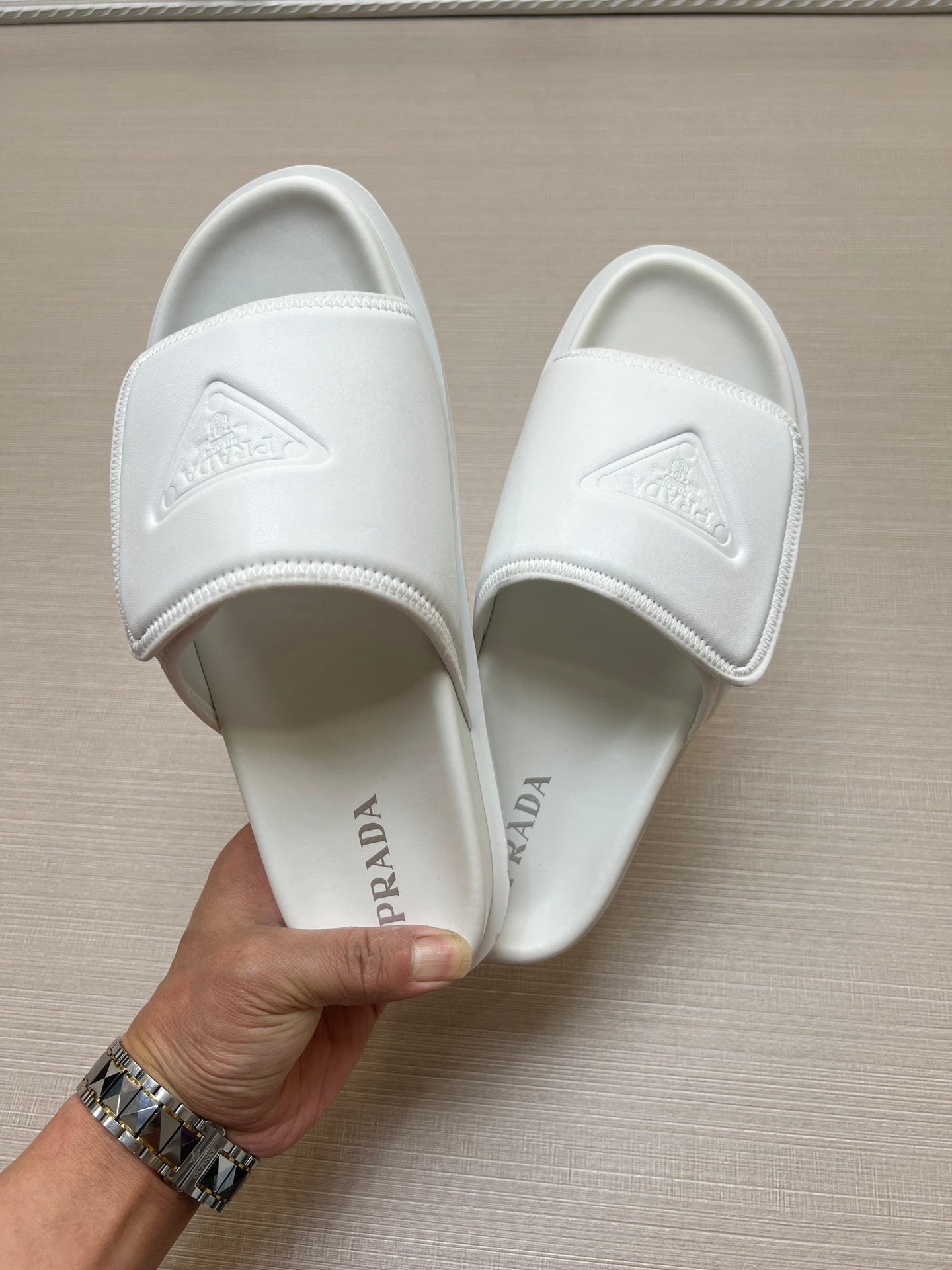 54PD6Z Popular slippers