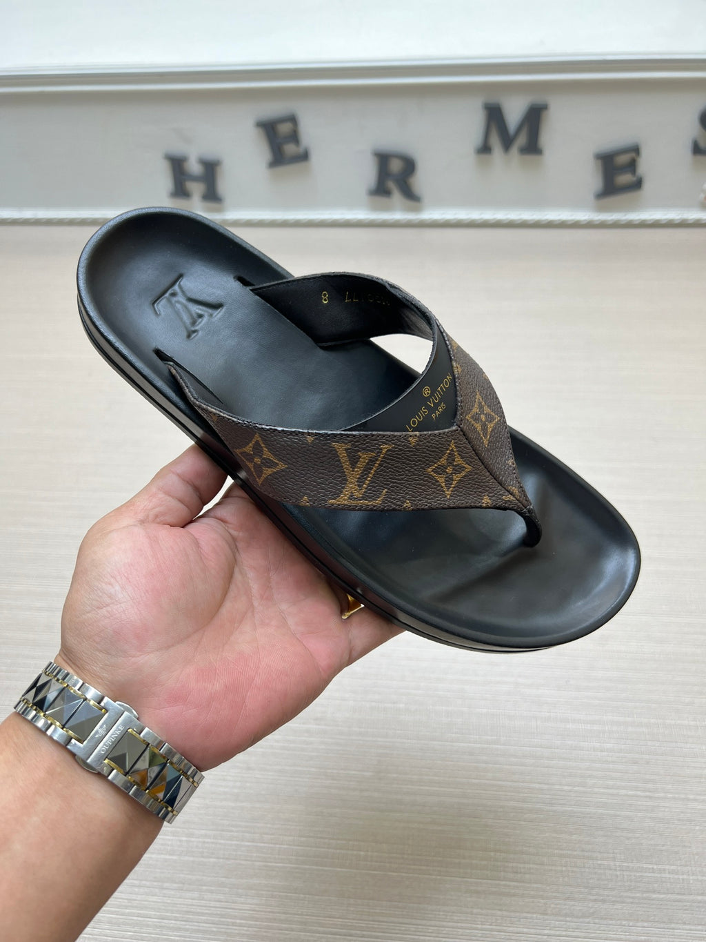 54E85Z Popular slippers