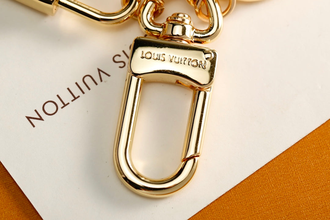 35QE16A Popular bag 's charms accessories