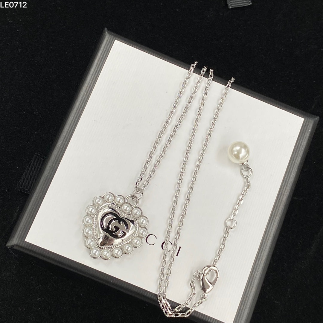 15QB48X Popular Necklace