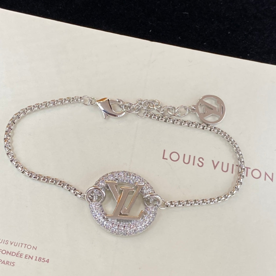 14E556X  Popular     Earrings Bracelets Necklaces