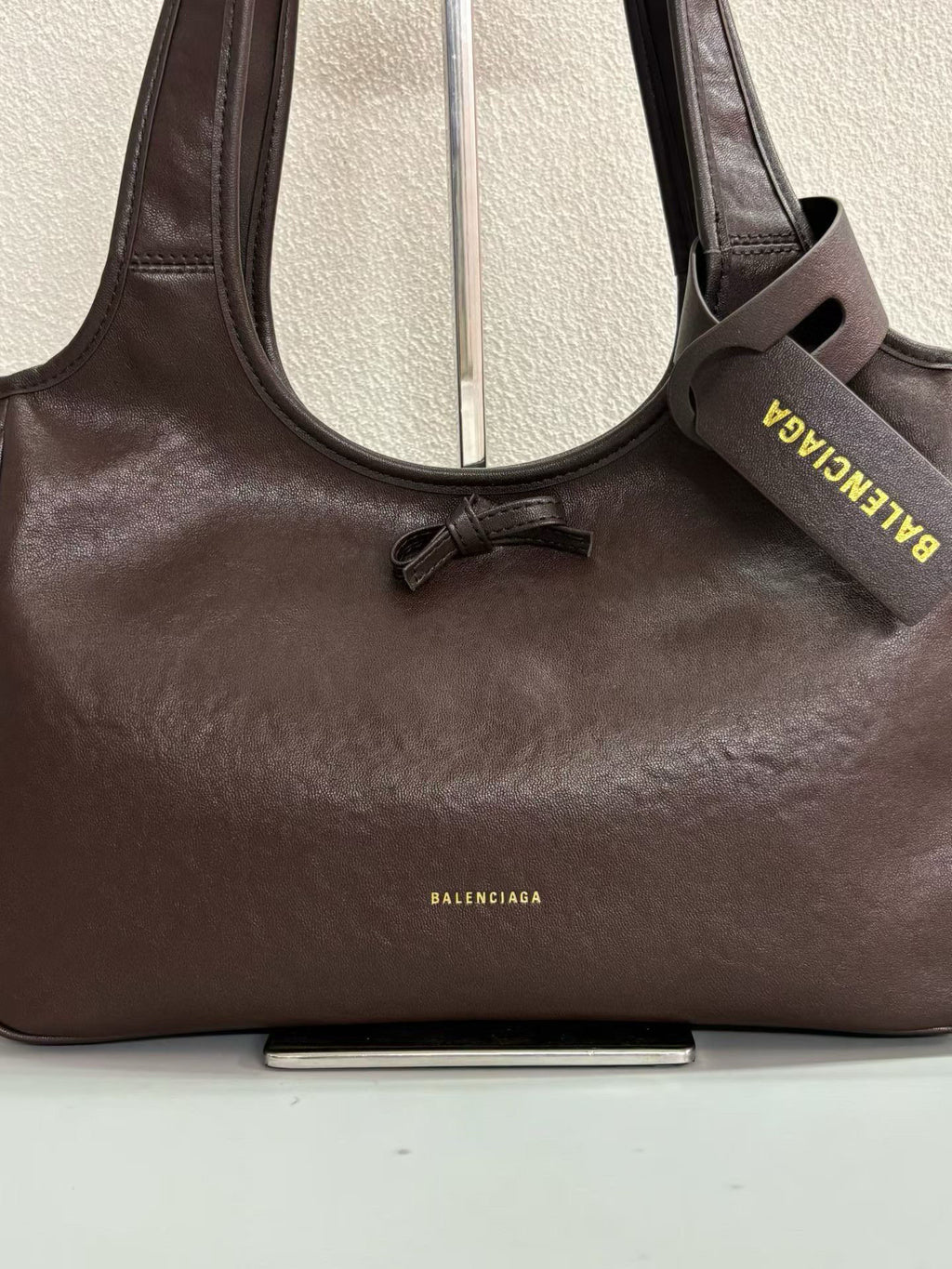 B1P46J143 Popular leather bags