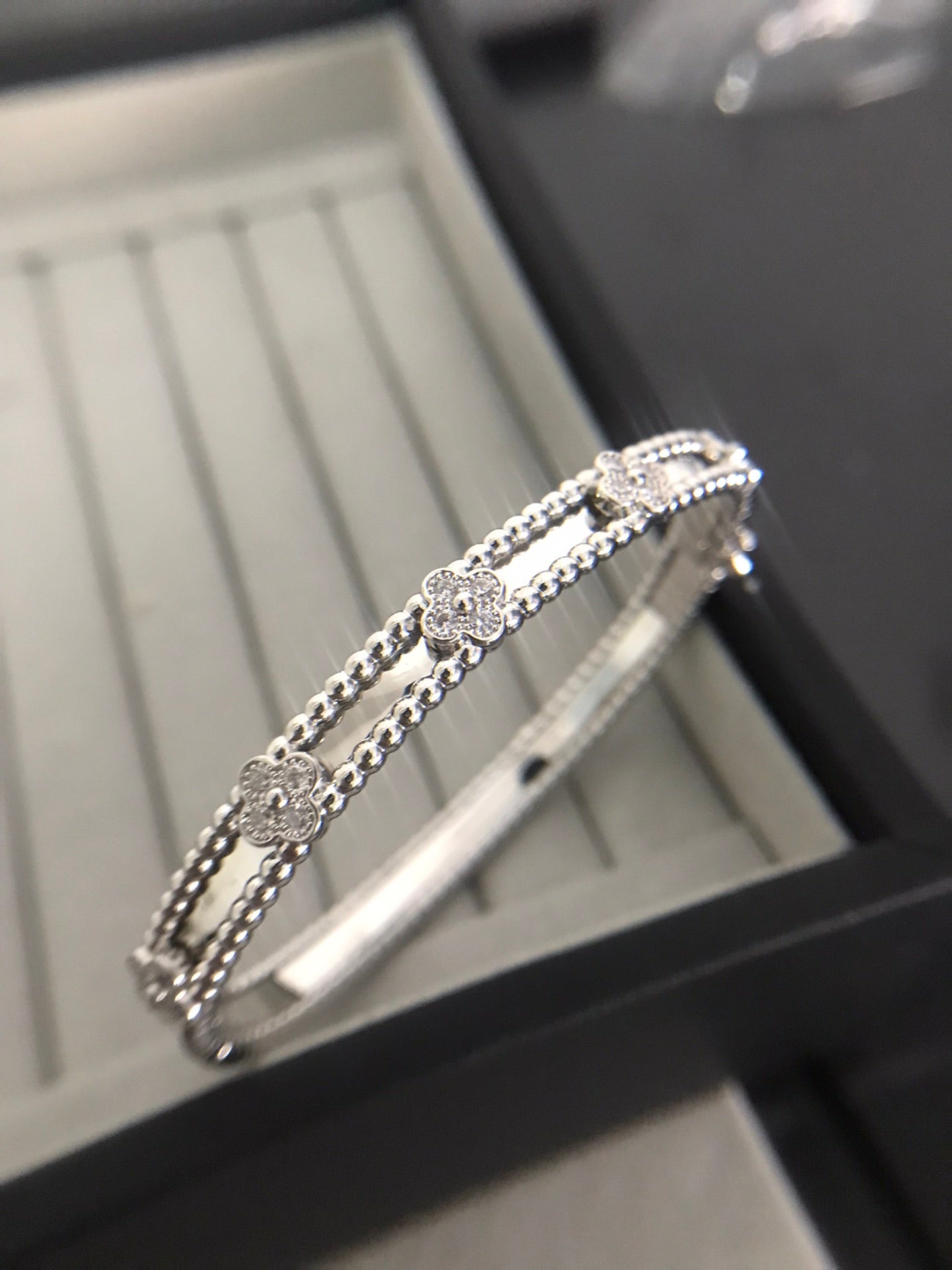 55QVC81K  Popular Bracelets