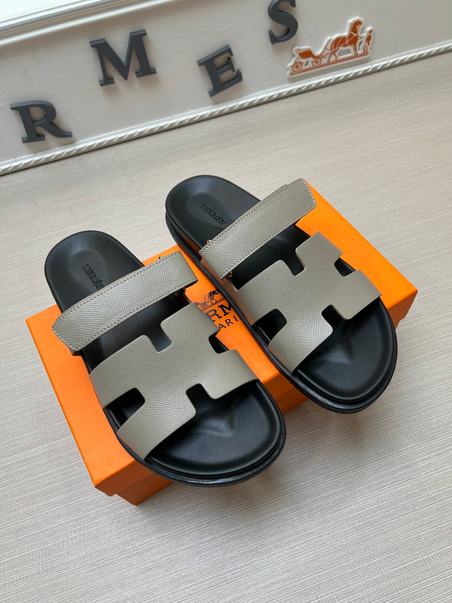 54H1Z Popular slippers