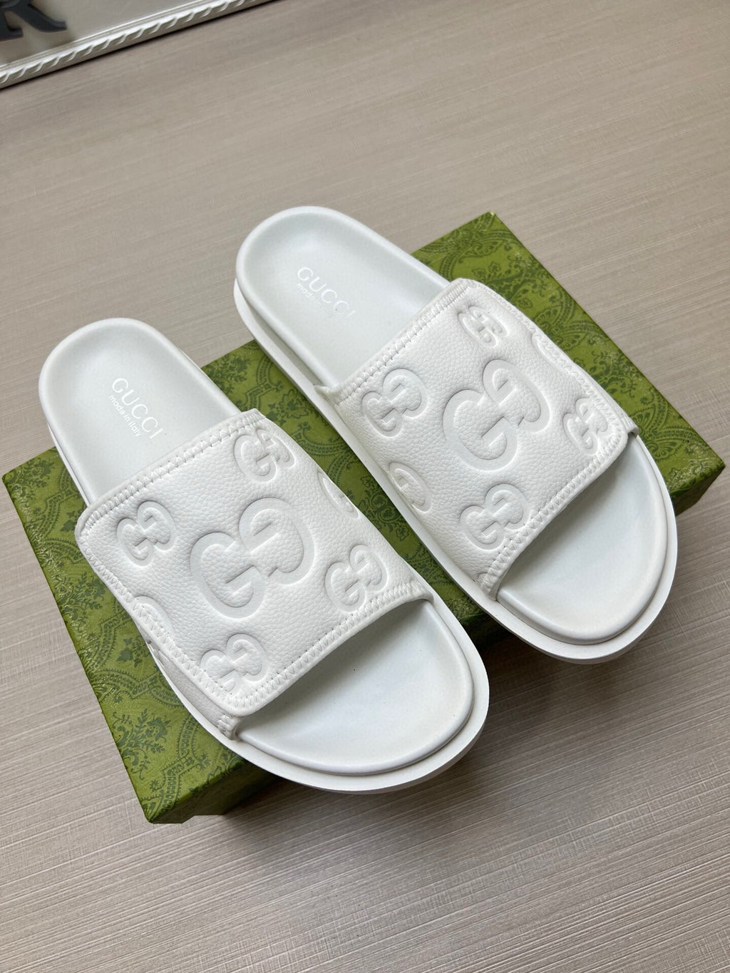5LB230Z Popular Slippers