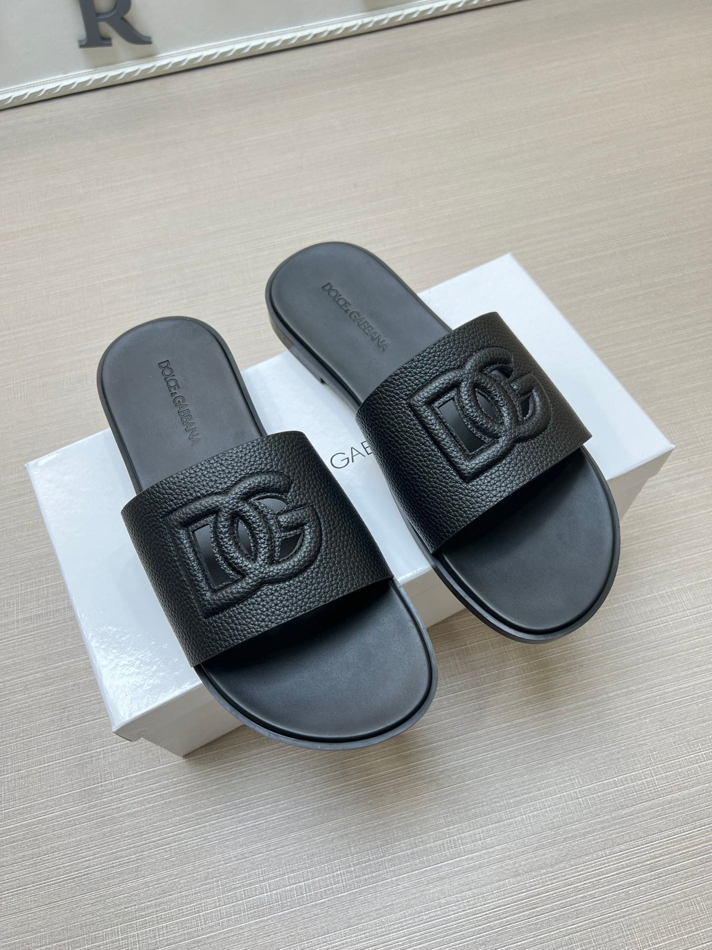 54A65Z Popular slippers