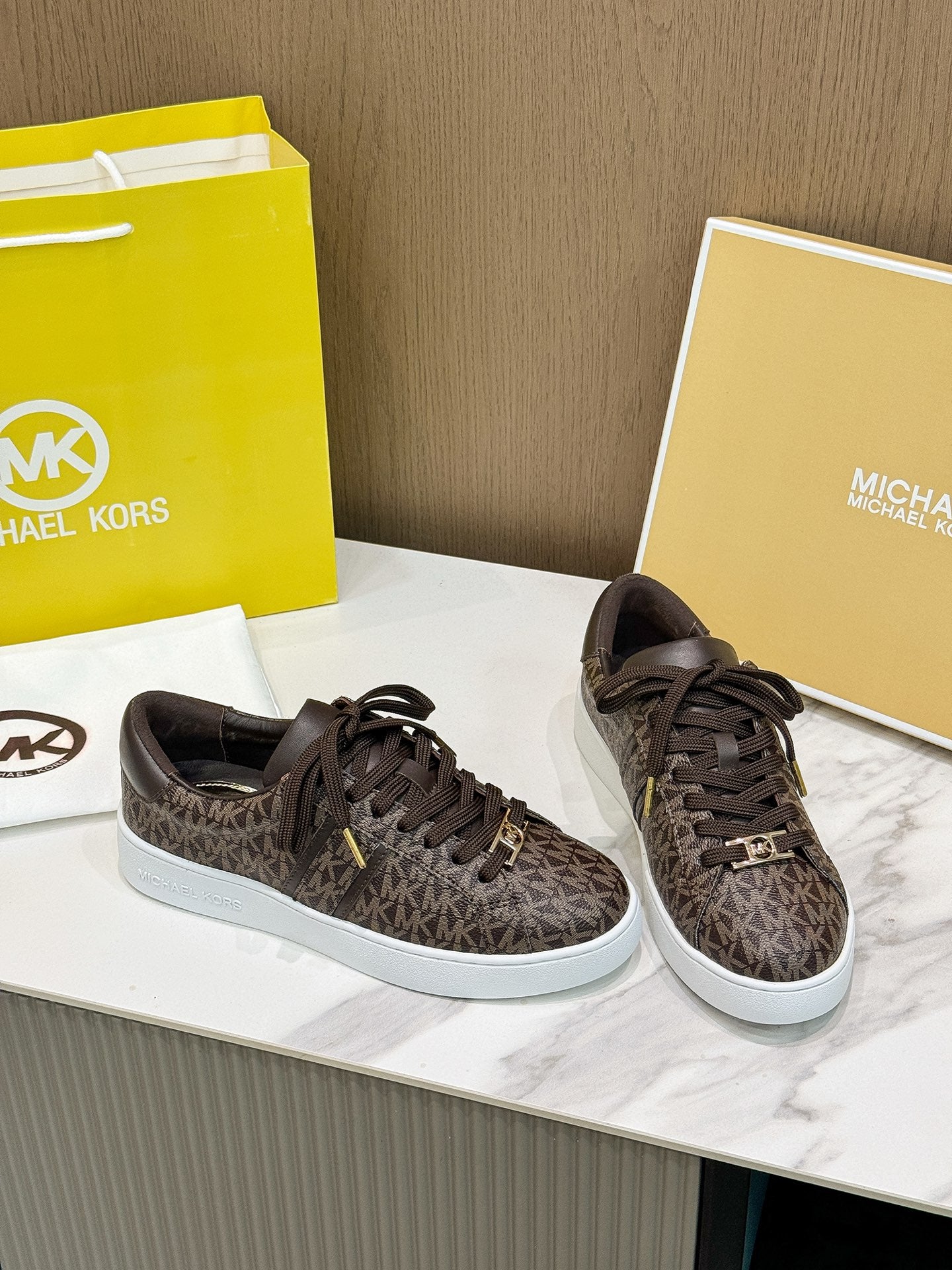 285ZA48Z Popular high-quality shoes