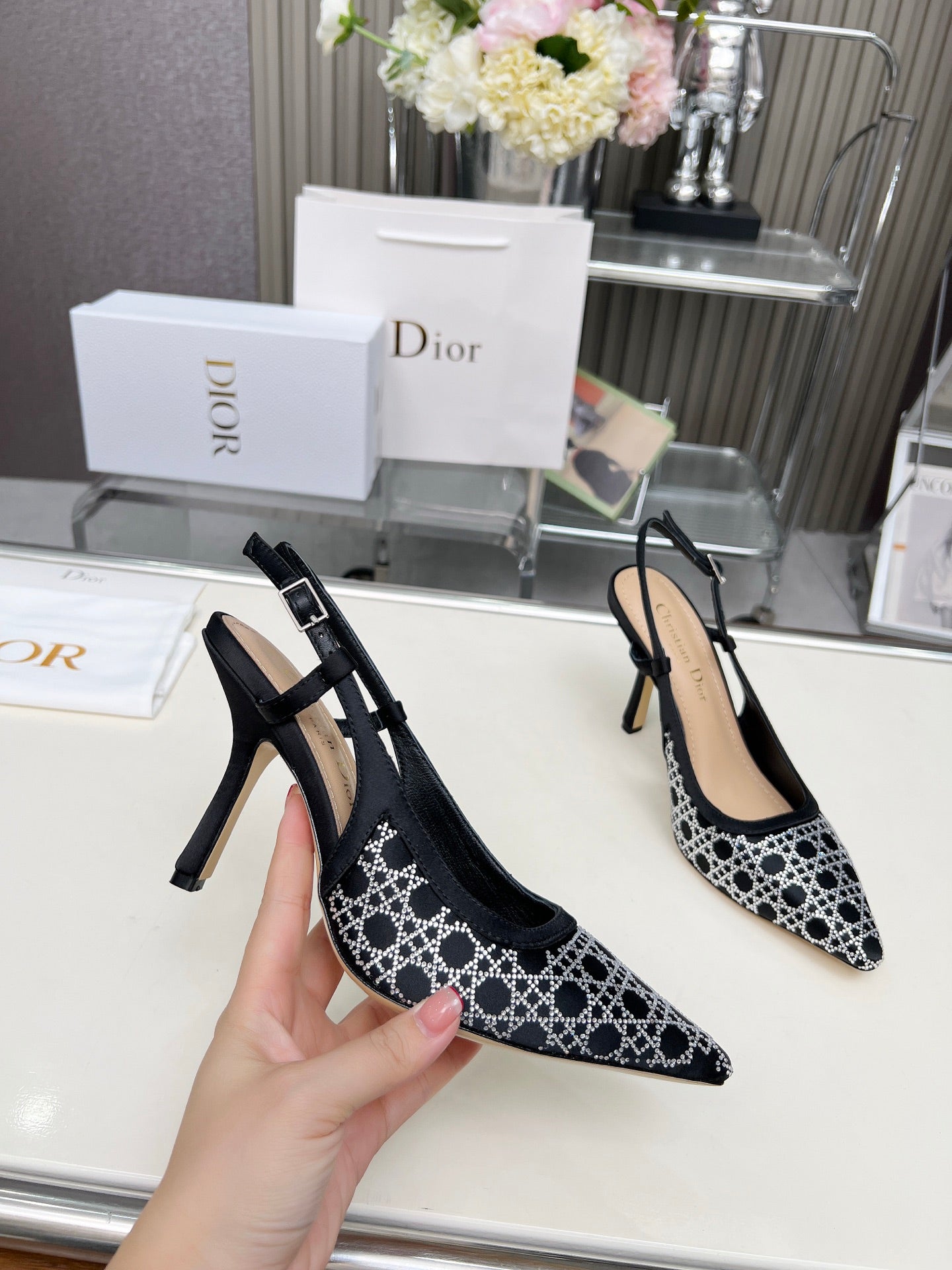 295QD116Z Popular high-quality leather  High heels