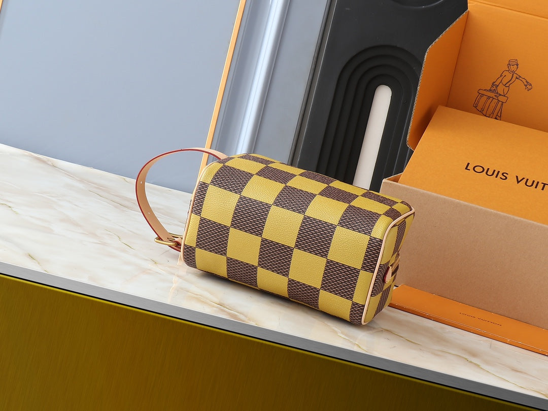 15RE69B  Popular   leather bag