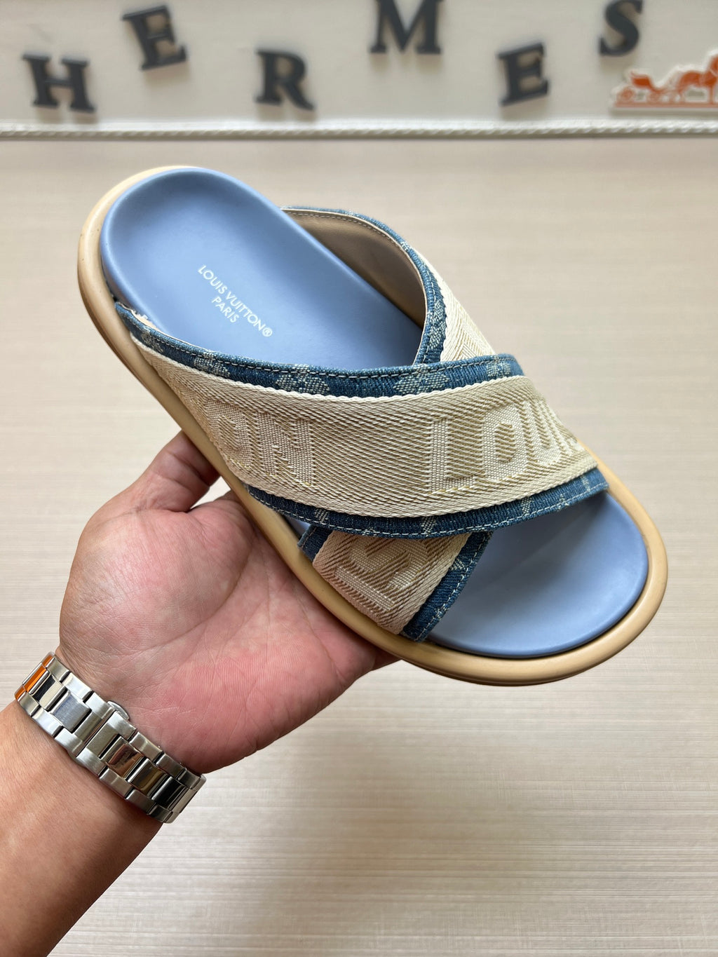 535ZE272Z Popular Slippers