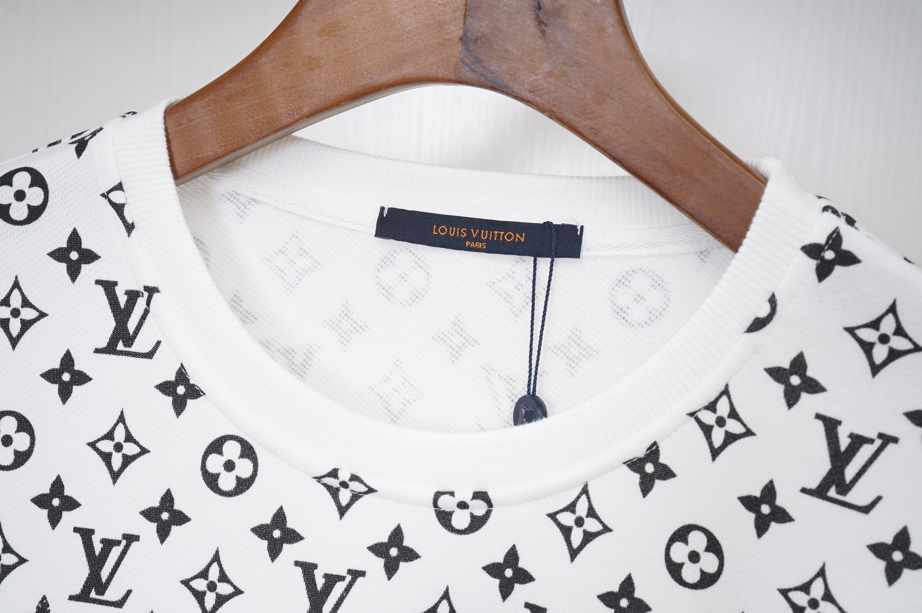185ZE149U Popular Sweaters