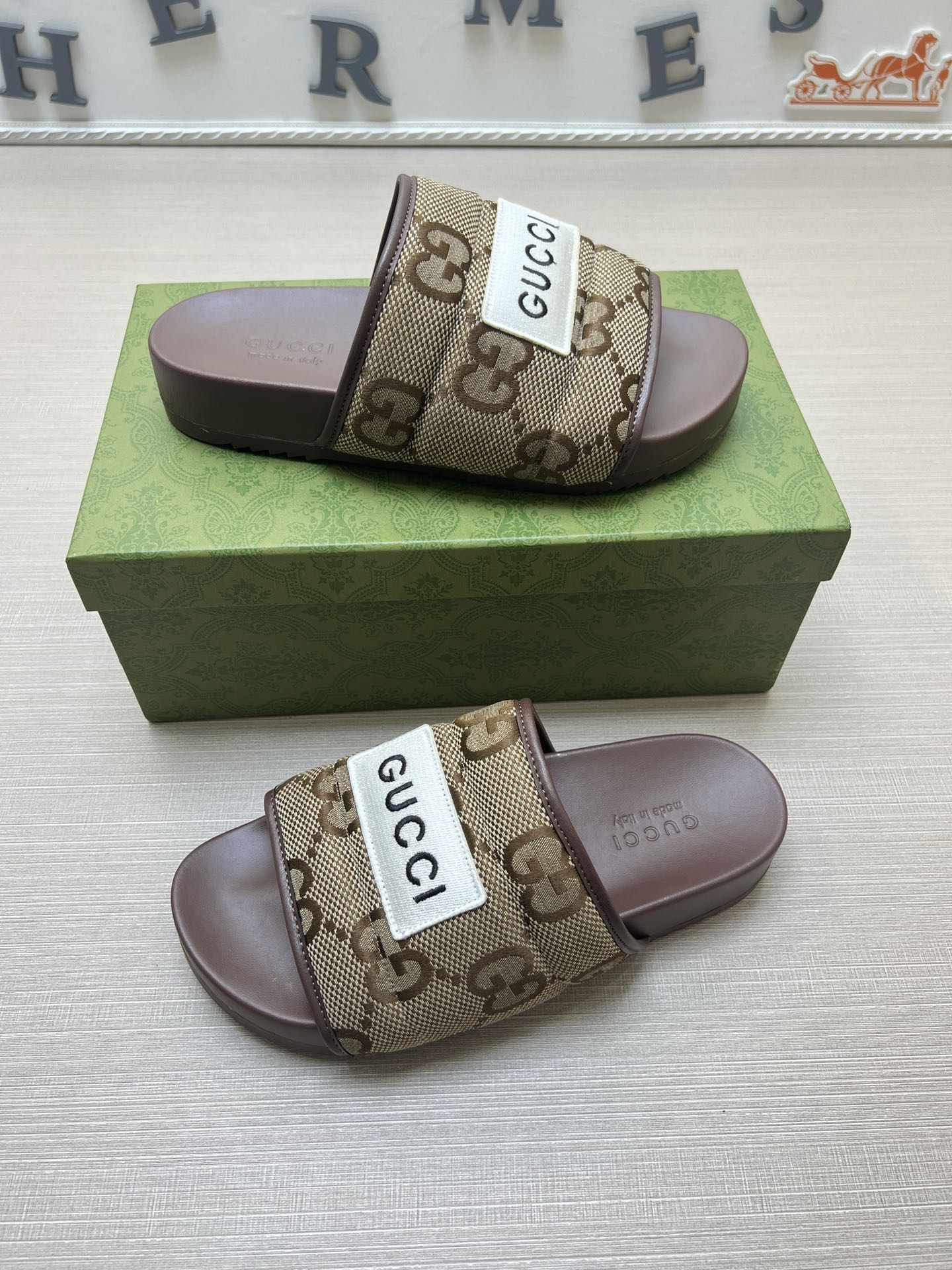 54B49Z Popular slippers