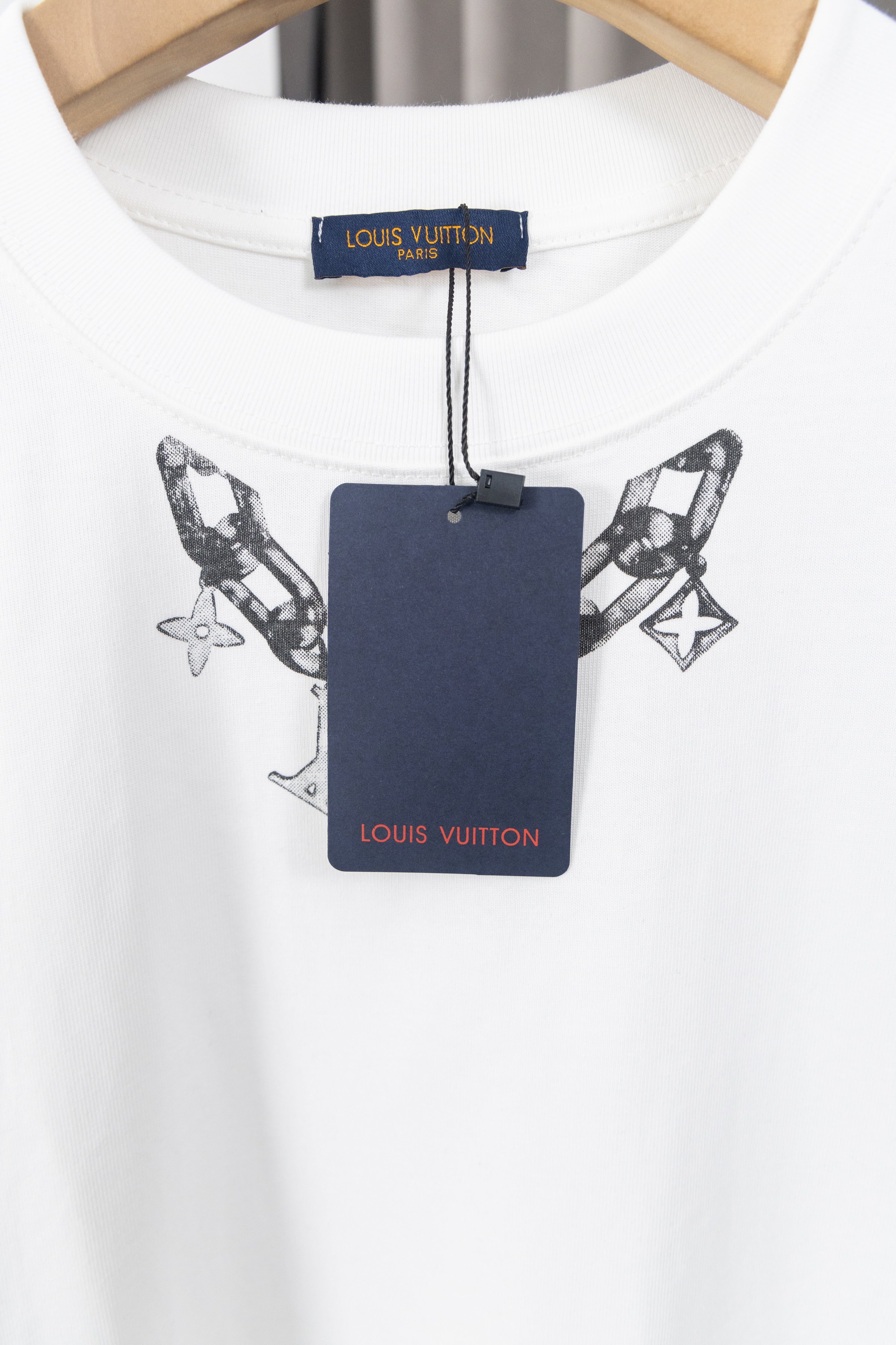 36PE137U Popular T-shirts