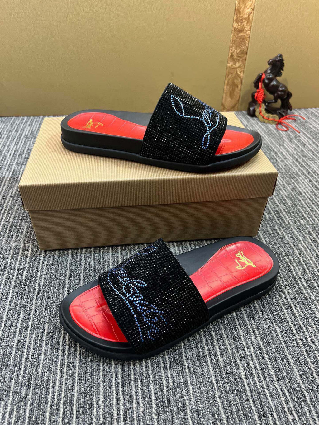 54A128Z Popular slippers
