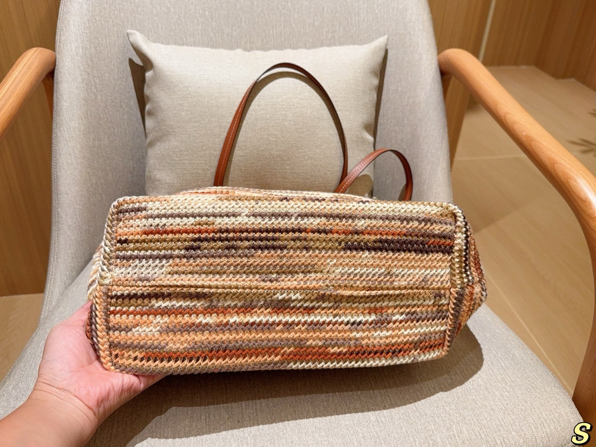 B1P46A131 Popular woven  bags