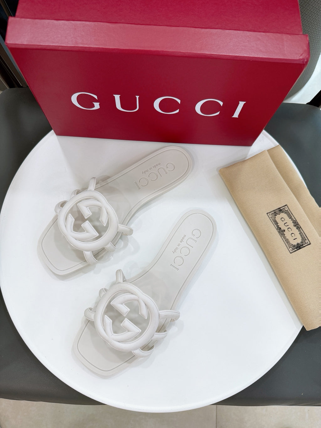 Z2X66B60  Popular high-quality slippers