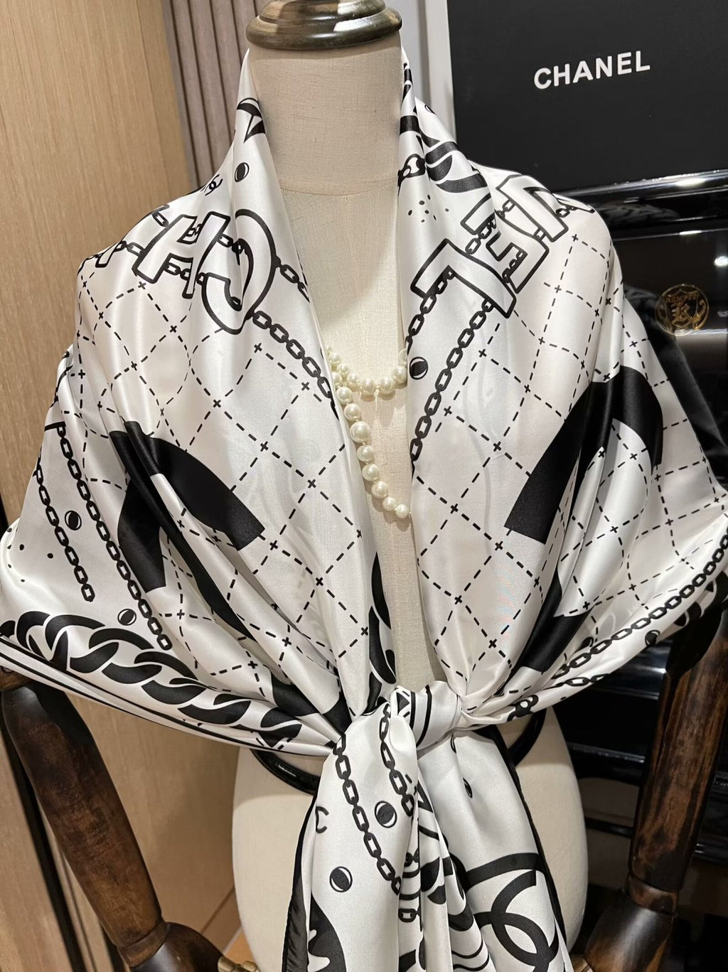 155NC75W Popular Silk Scarve