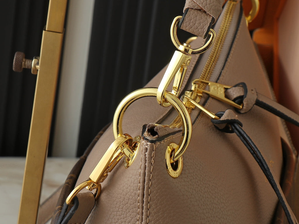 1WE115B Popular leather bag