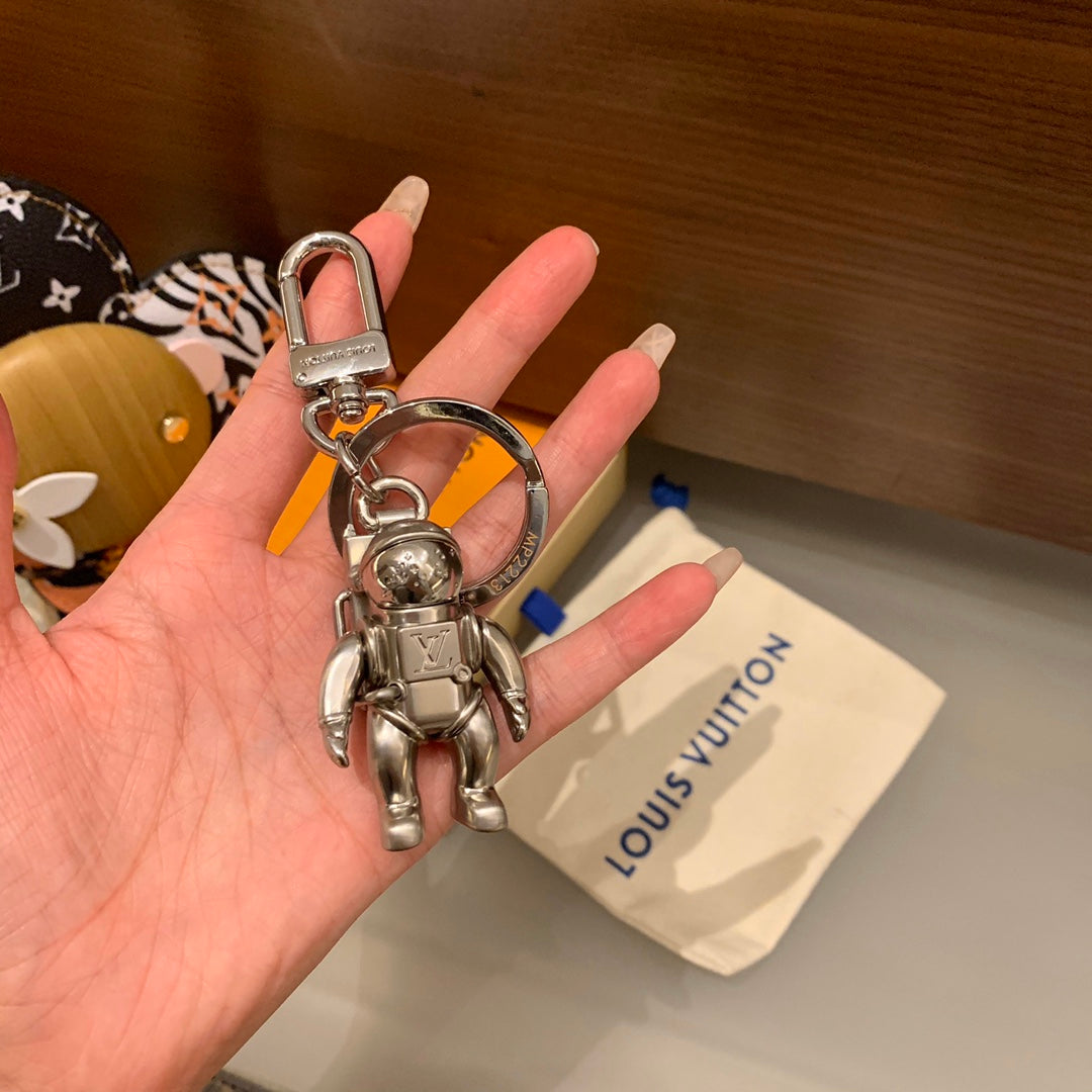 35QE9A Popular bag 's charms accessories