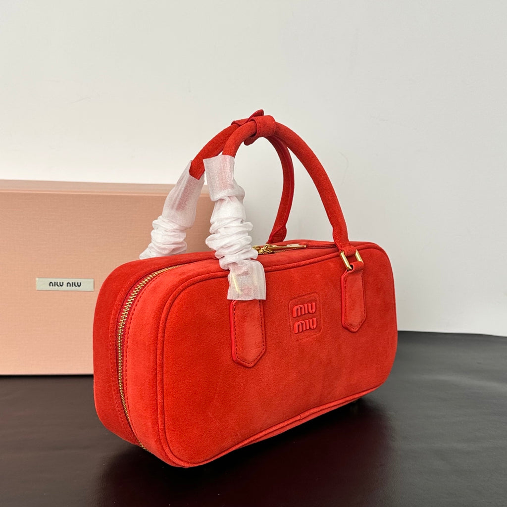 B1P46A153 Popular leather bags