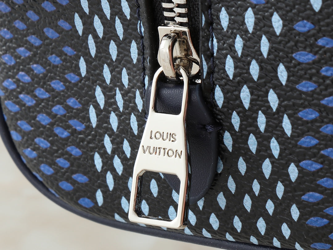 15RE69B  Popular   leather bag