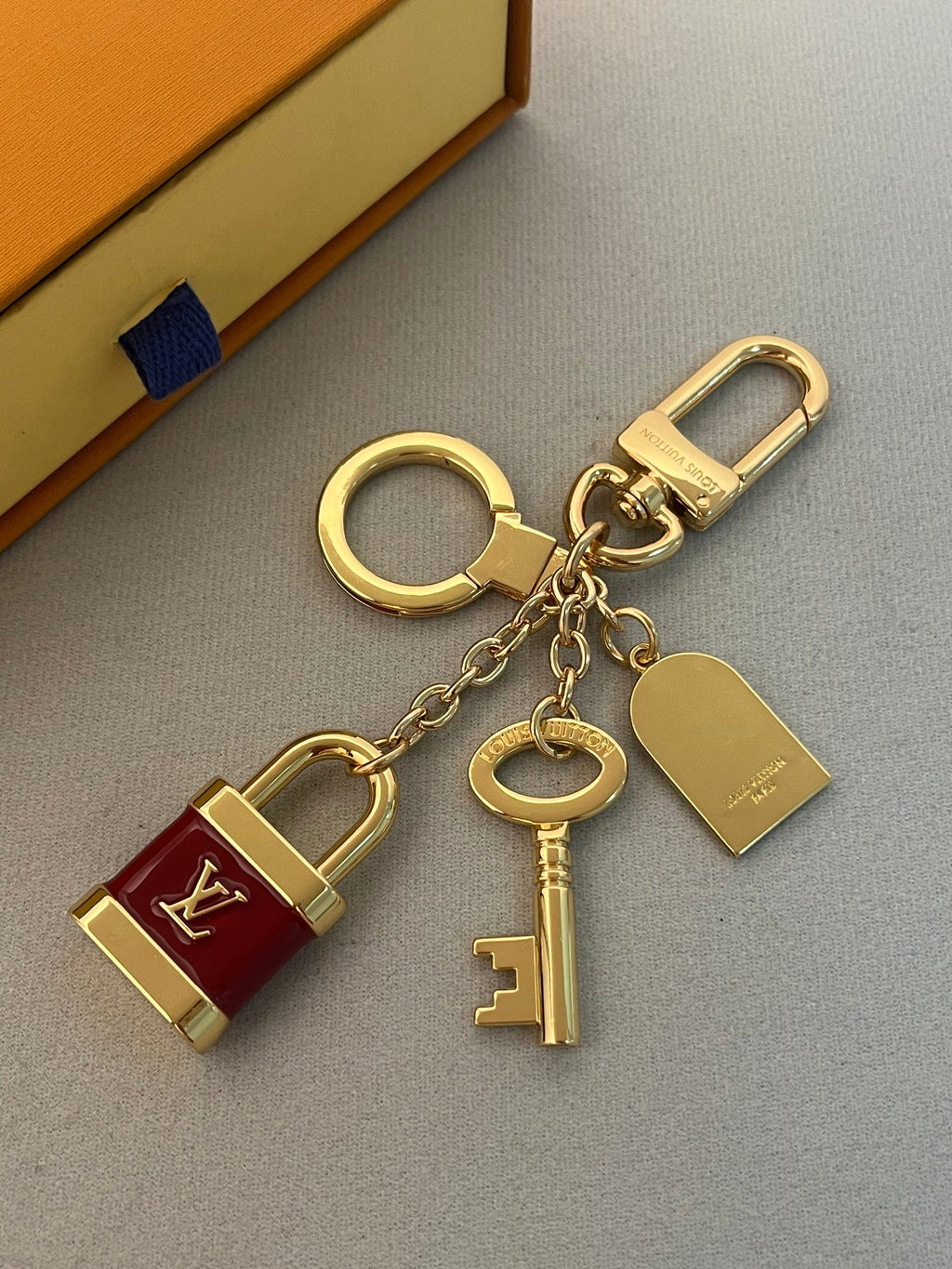 35ZE38A Popular bag 's charms accessories