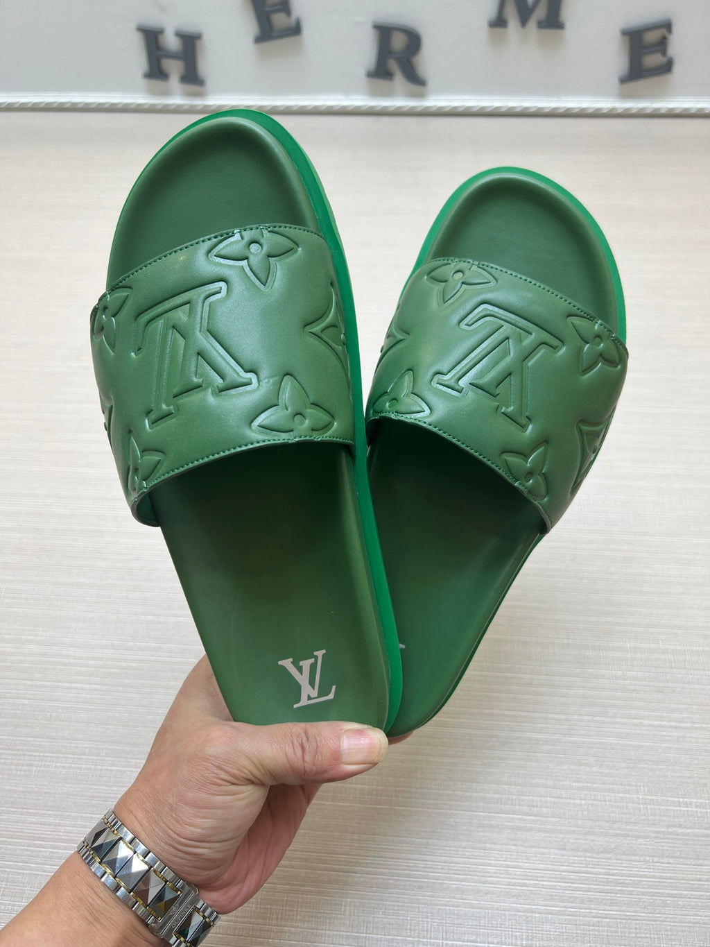 54E3Z Popular slippers