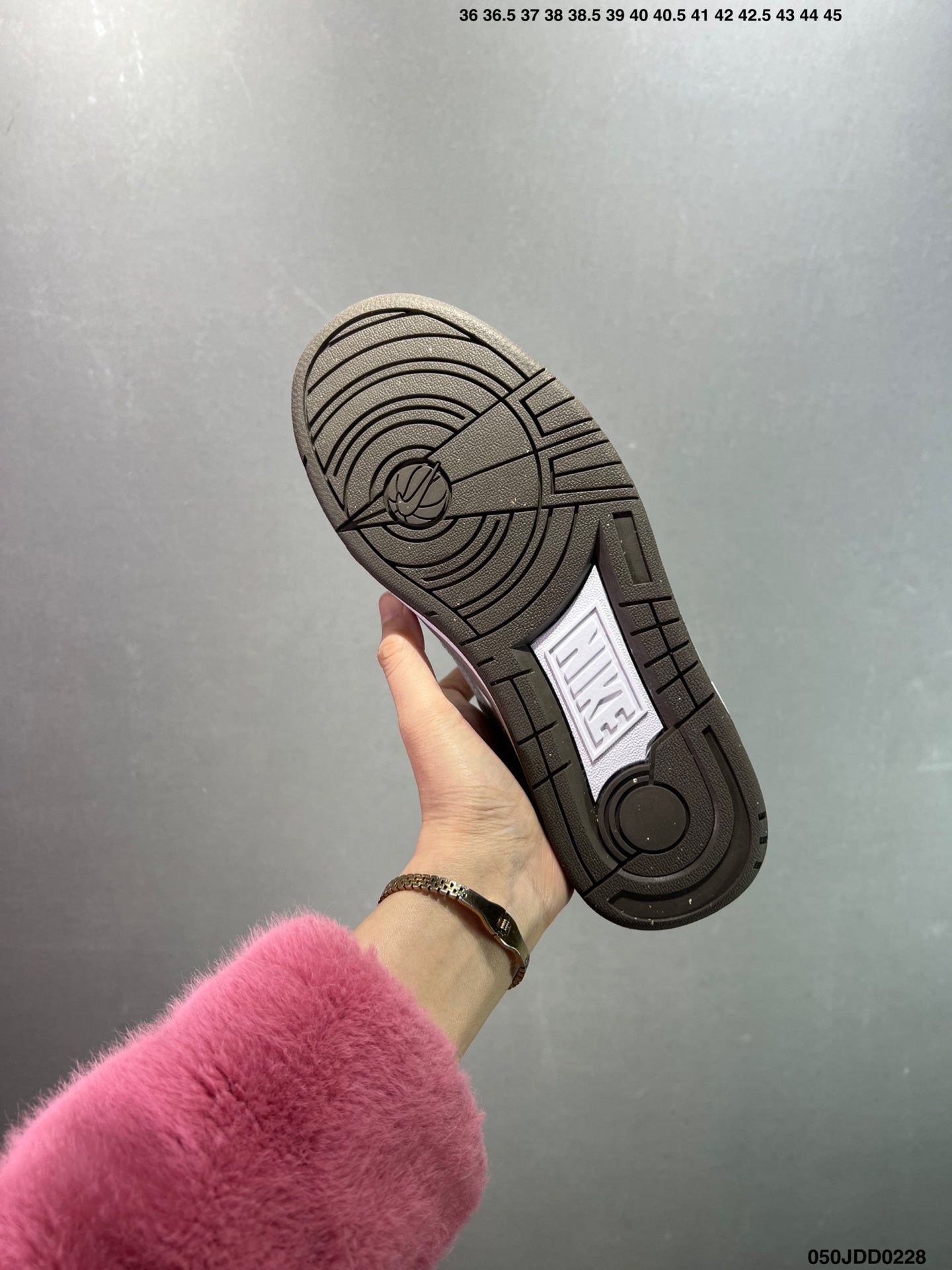 435ZA65Z Popular shoes (No box)