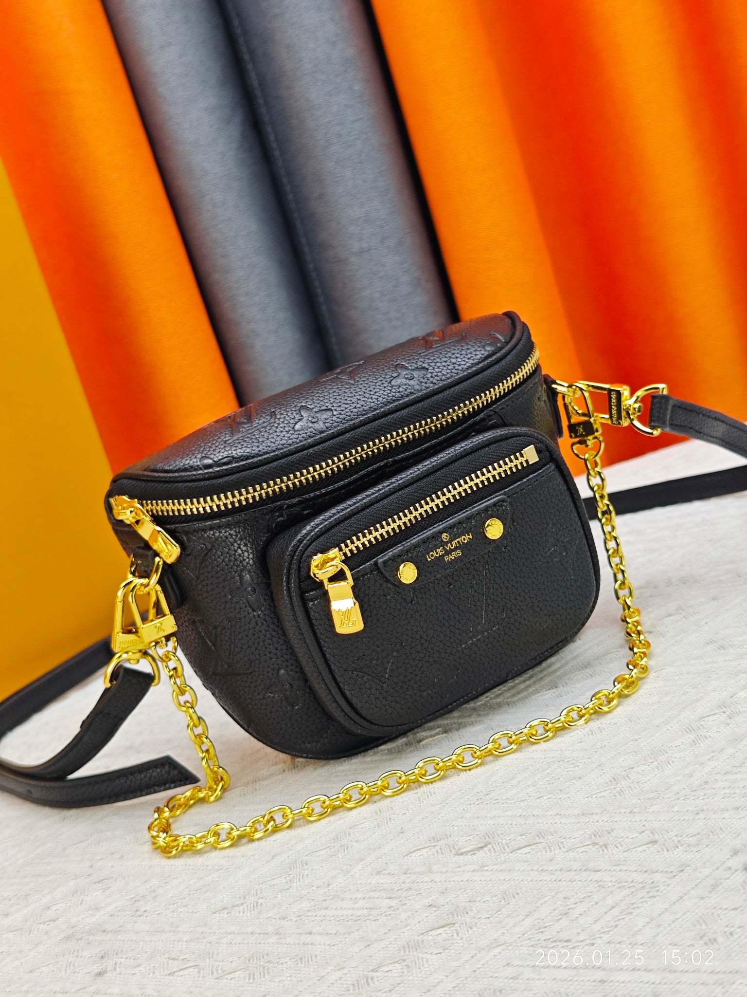 146PE75B Popular leather bag