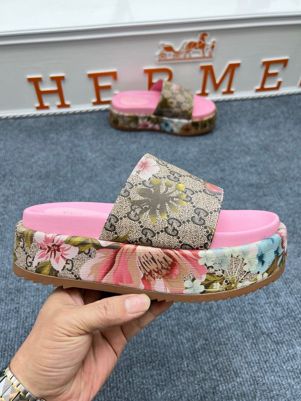 54B122Z Popular slippers  Sole thickness 5.5cm