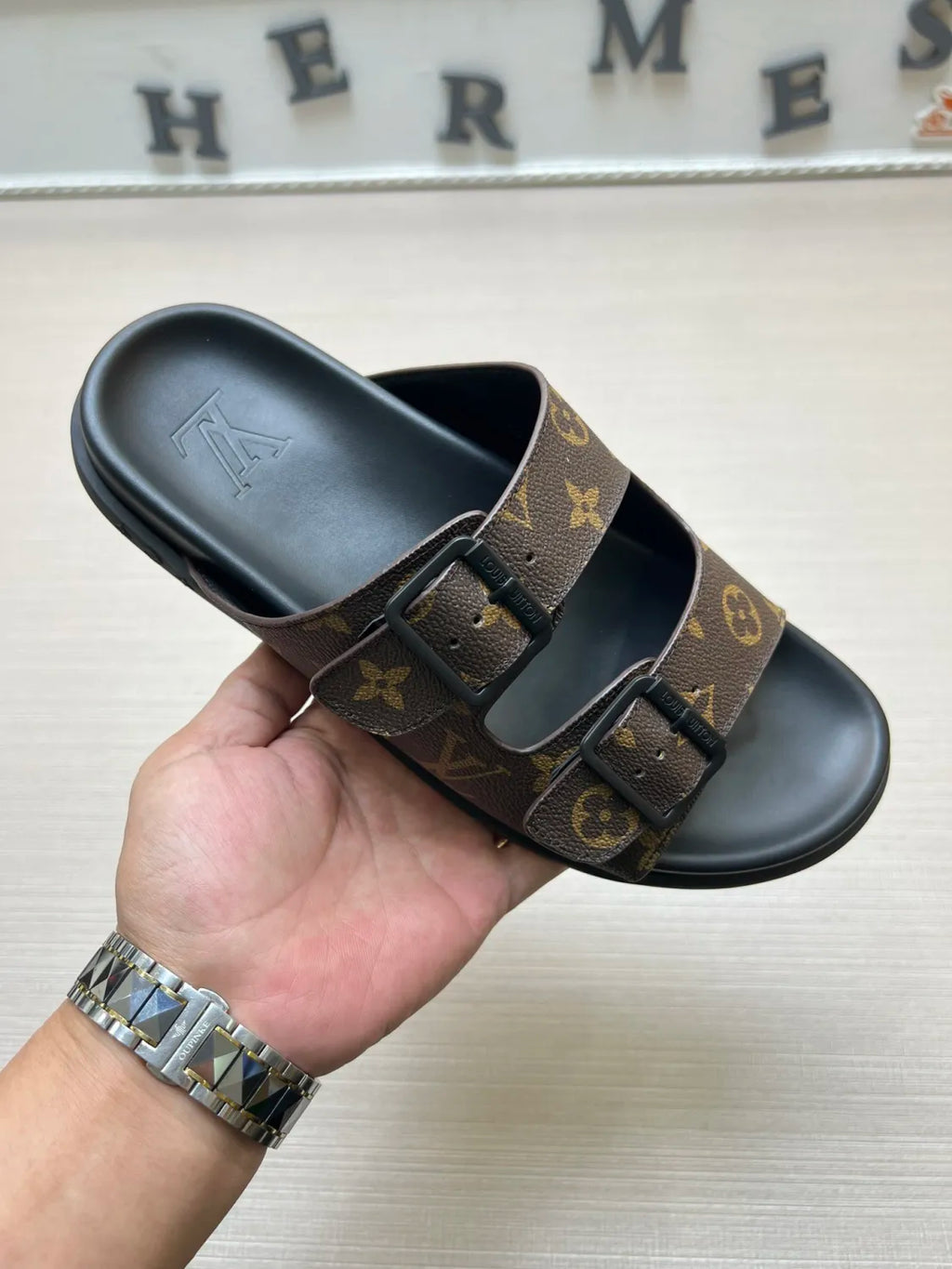 54E57Z Popular slippers