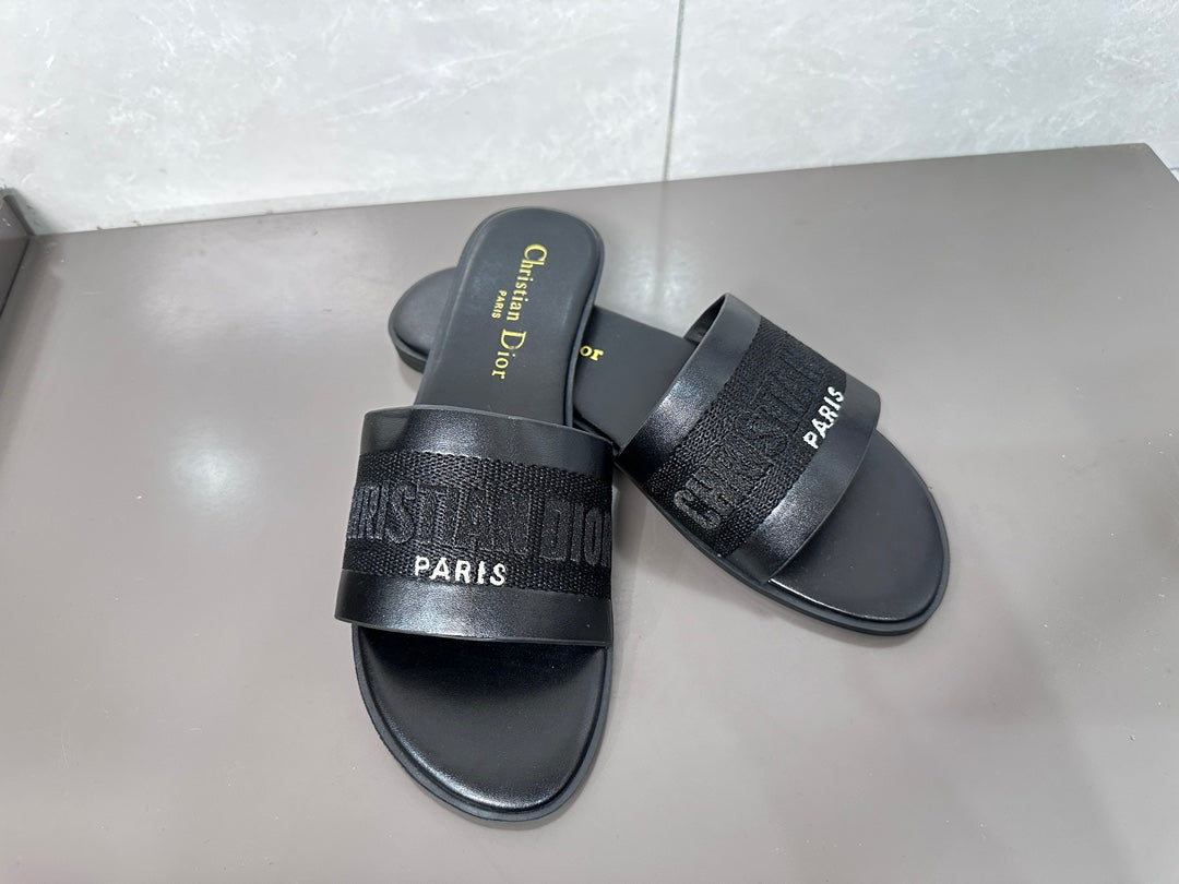 14D32Z Popular slippers