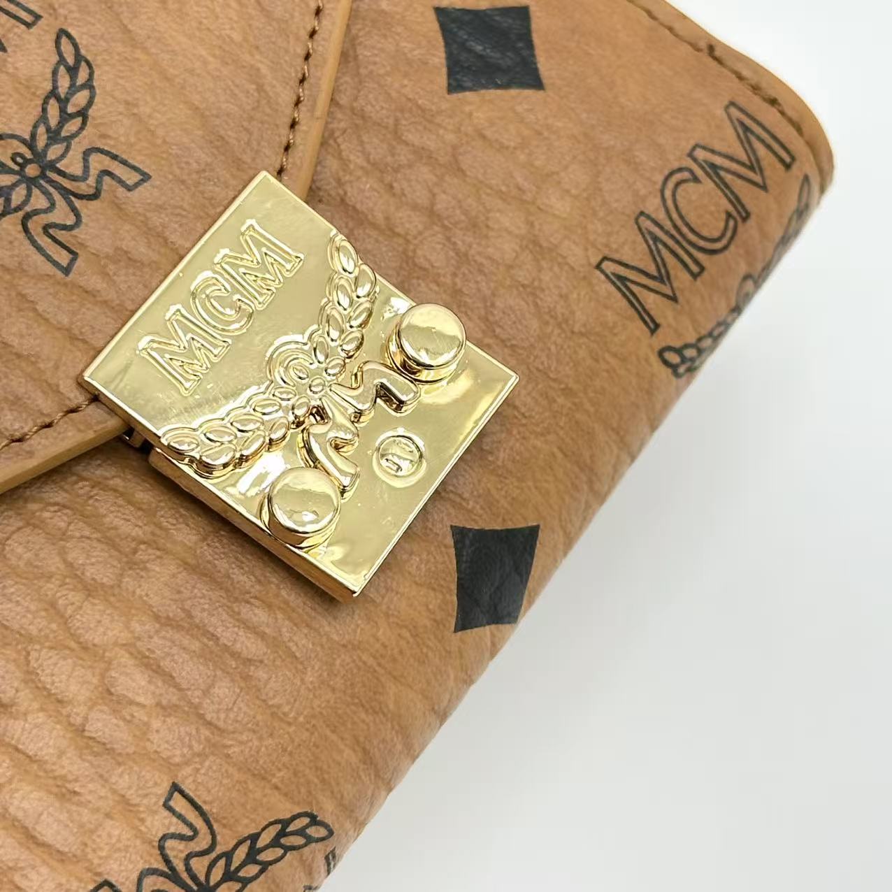 136NM13B Popular leather  Wallets