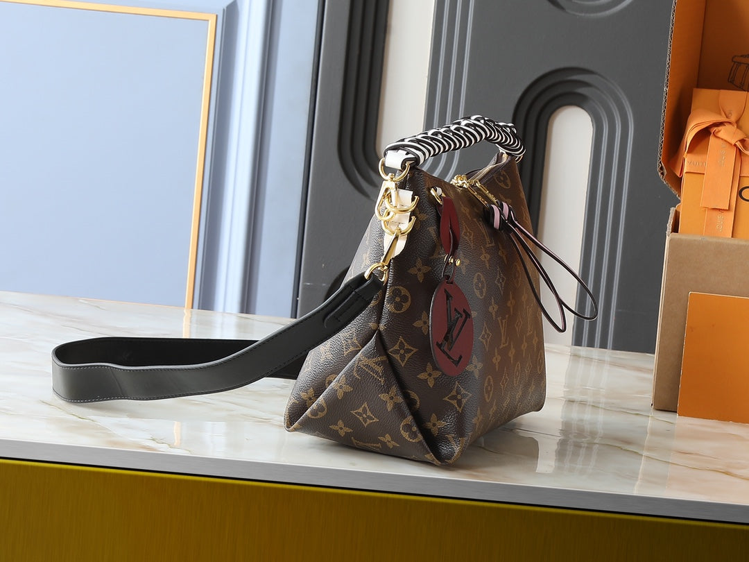 146PE79B Popular leather bag