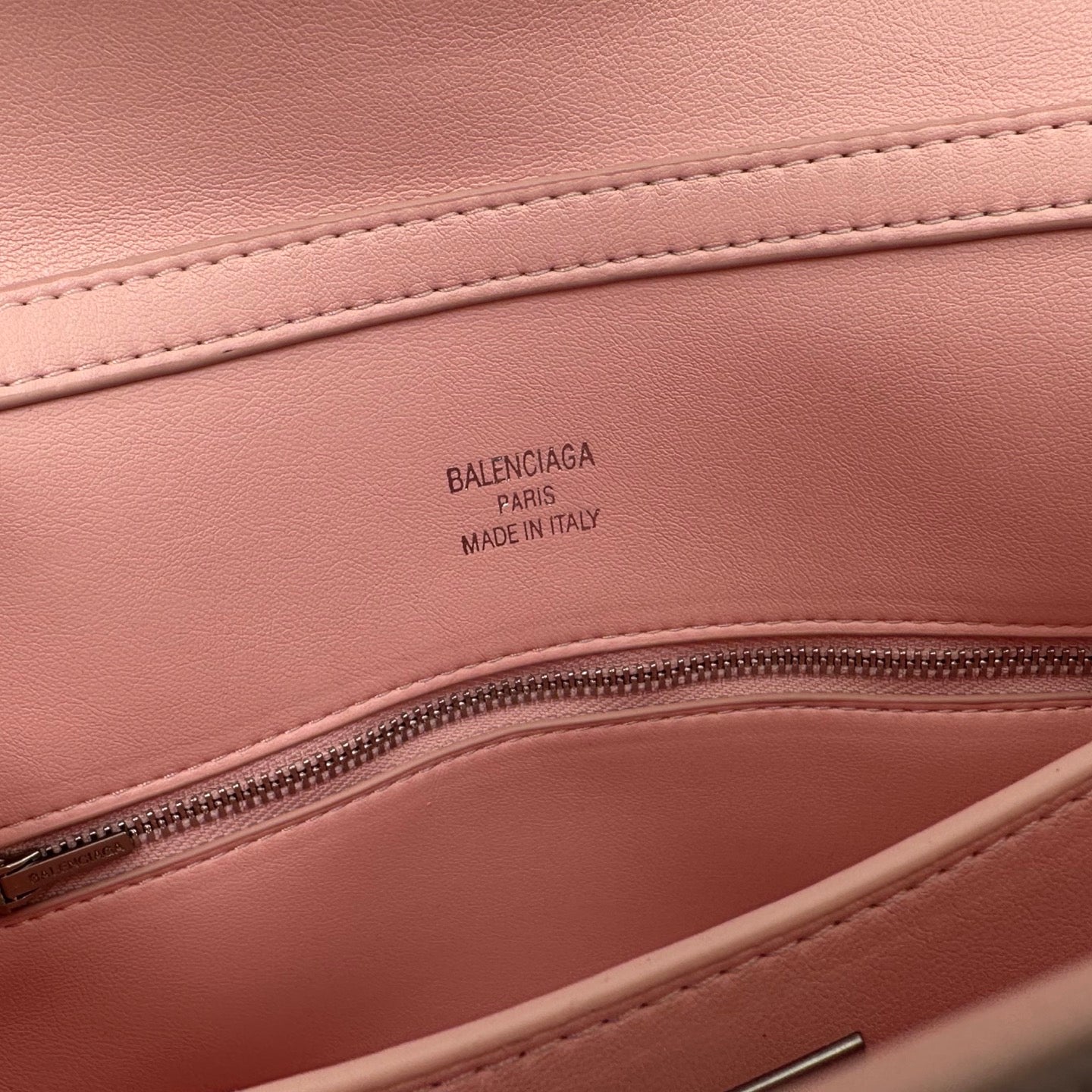 B1X56J32 Popular high-quality leather bag