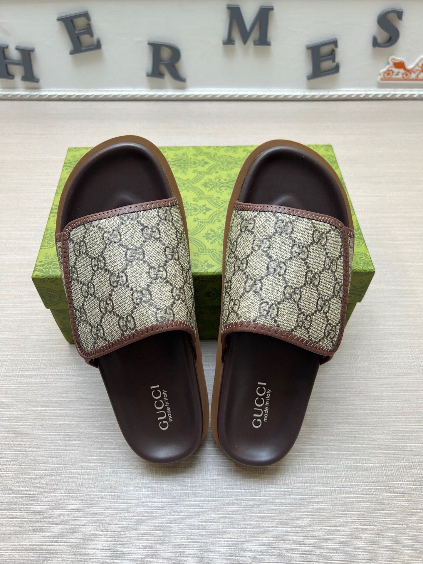 5LB231Z Popular Slippers