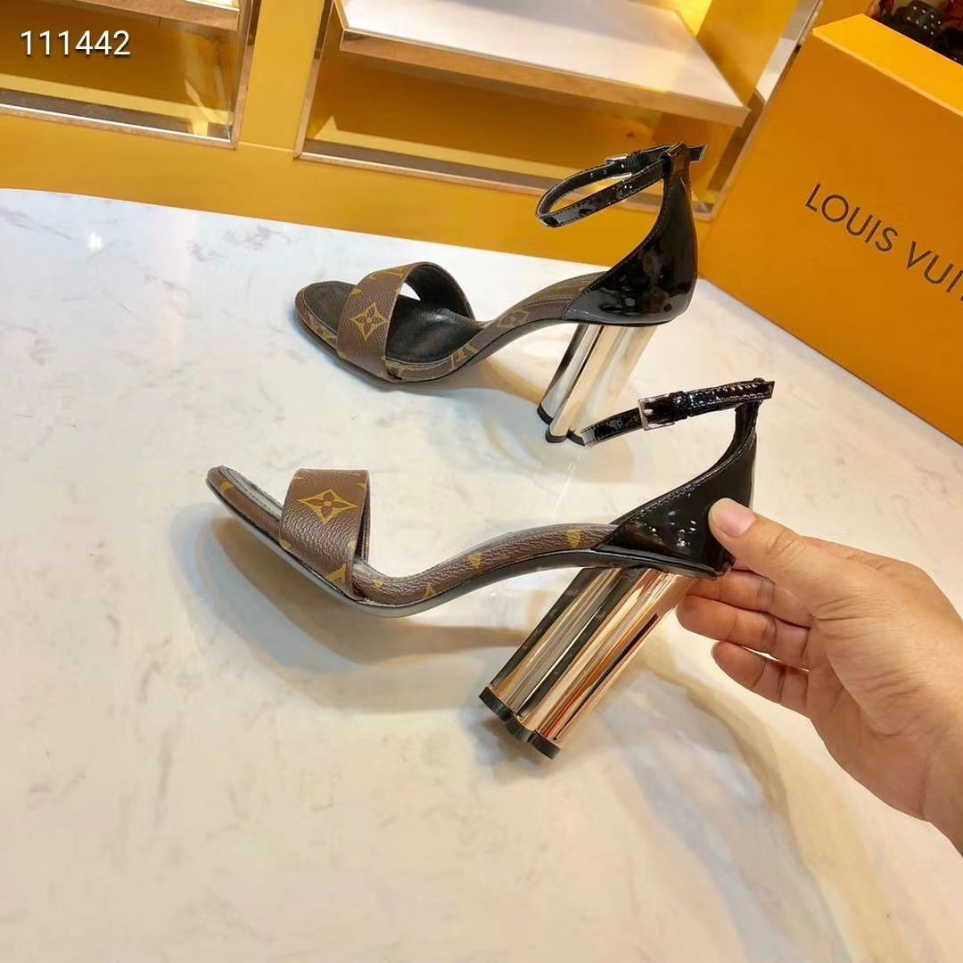 245RE30Z Popular leather High heels