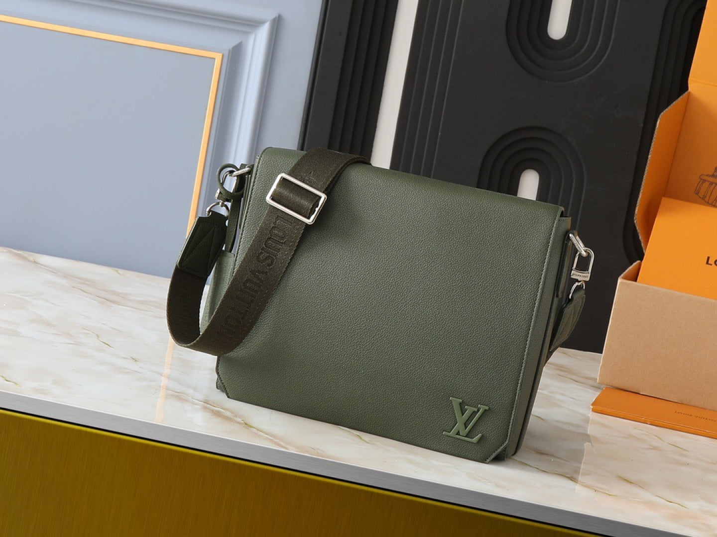 136PE78B Popular leather bag