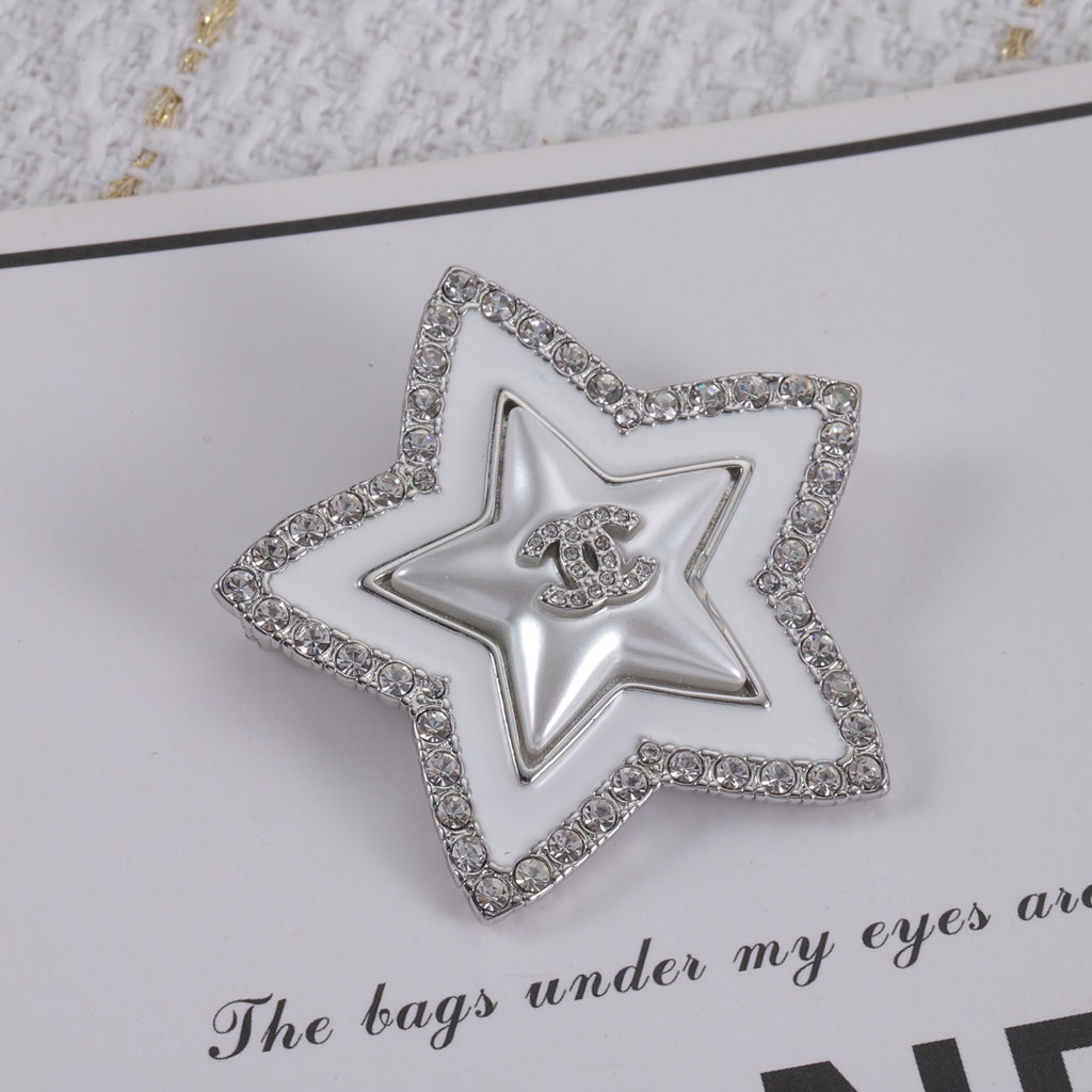 14C1082X    Popular  Brooch