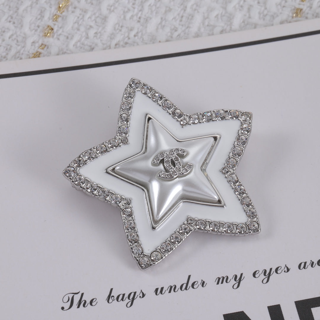14C1082X    Popular  Brooch