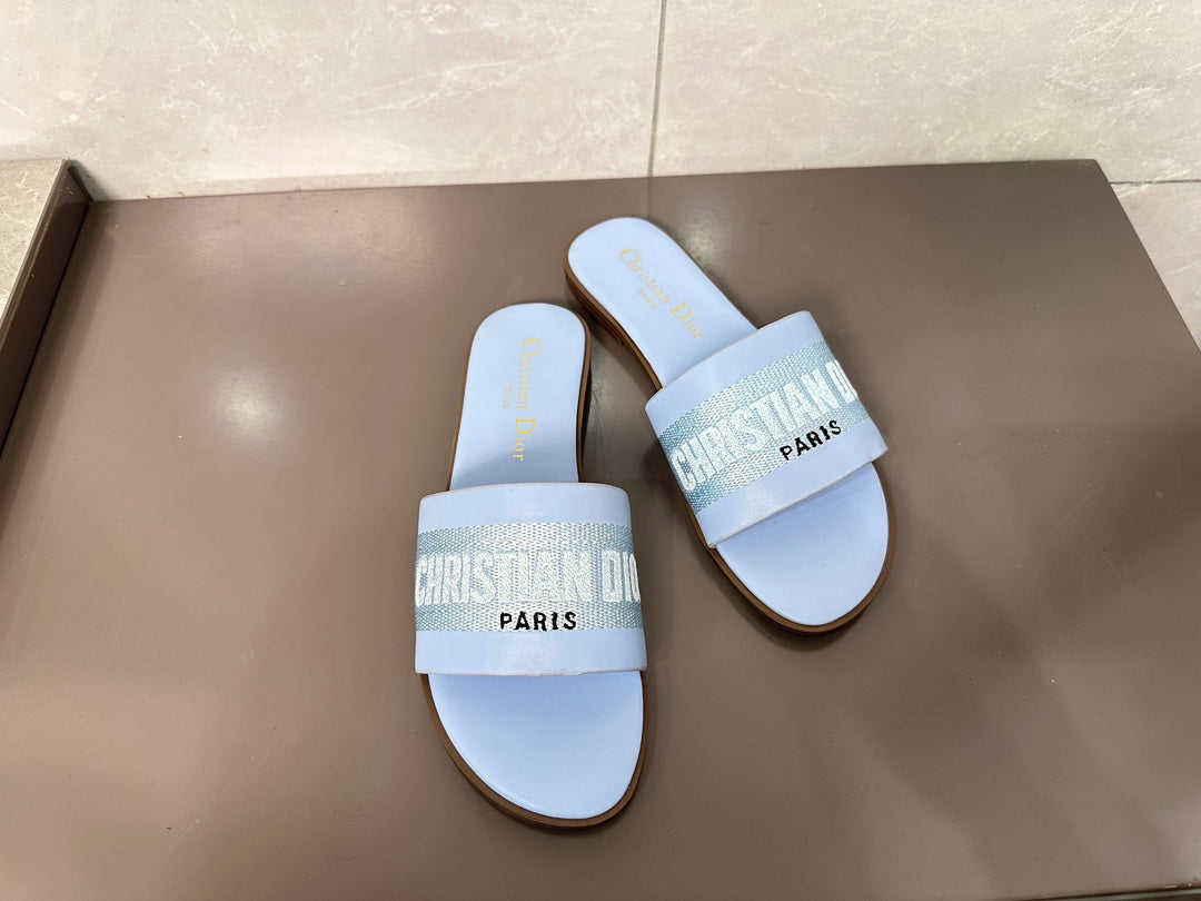 14D32Z Popular slippers