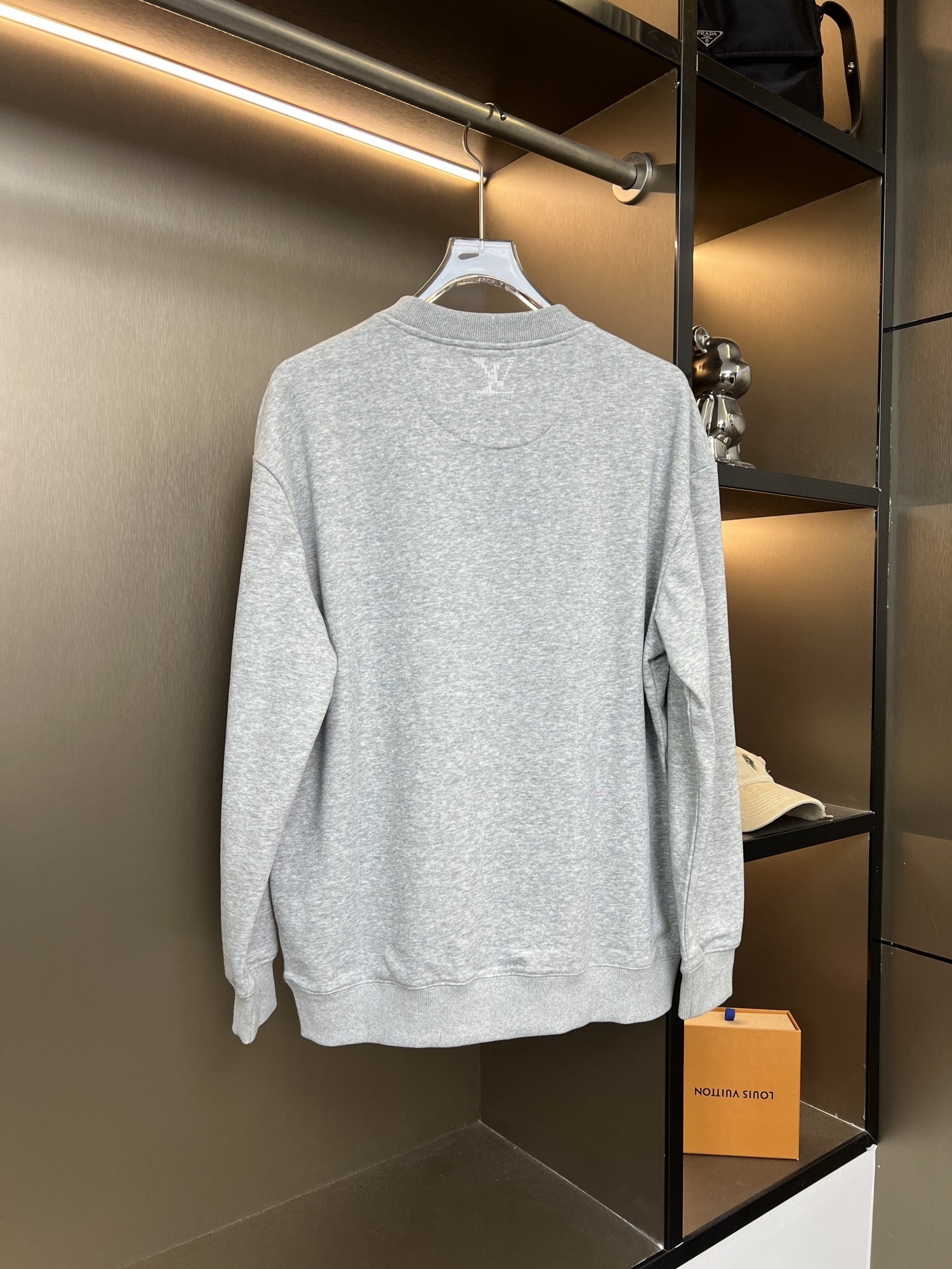 105ZE373U Popular Sweaters