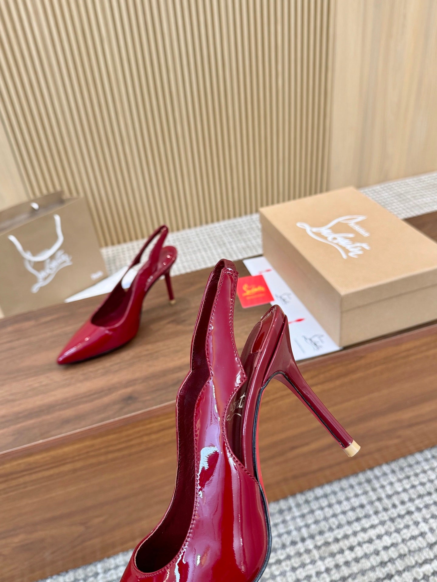 275NA5Z  Popular leather High heels